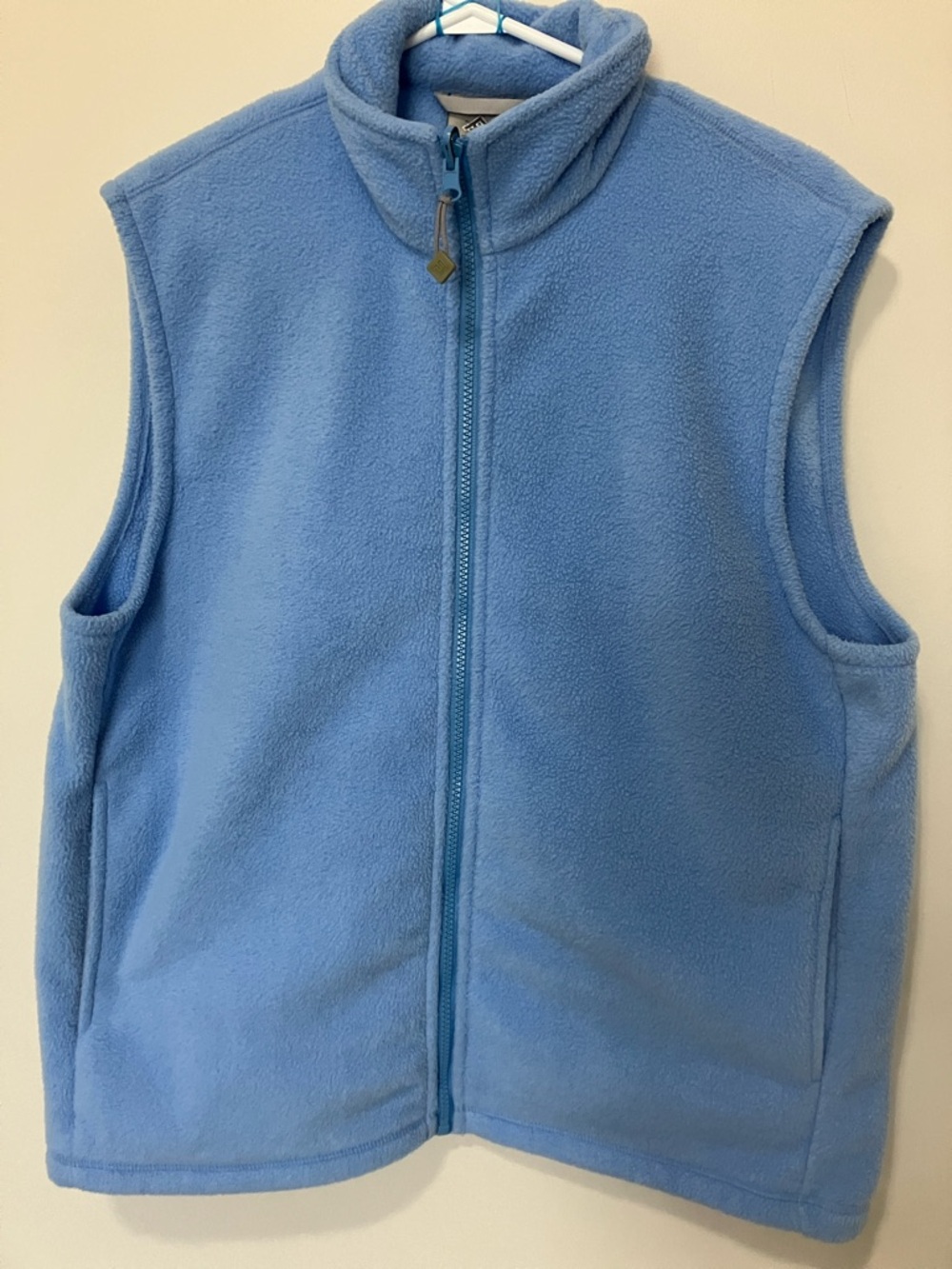 Far West Performance Light Blue Fleece Zip-Up Vest. Large.